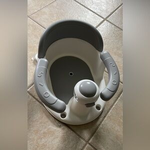 Baby Bath Seat with Locking Arms